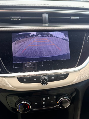 Buick Encore GX Vehicle Full-screen Gallery Image 13