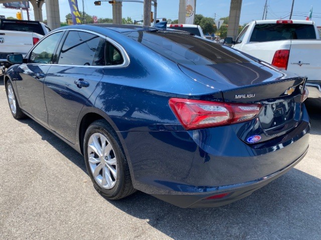 Chevrolet Malibu Vehicle Full-screen Gallery Image 06