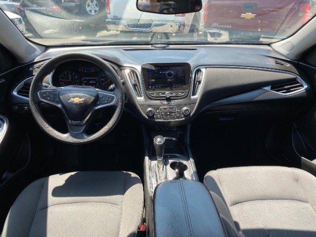 Chevrolet Malibu Vehicle Full-screen Gallery Image 07