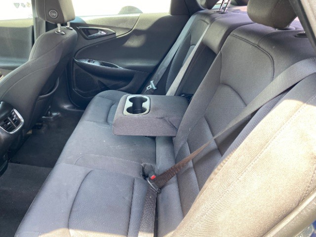 Chevrolet Malibu Vehicle Full-screen Gallery Image 08