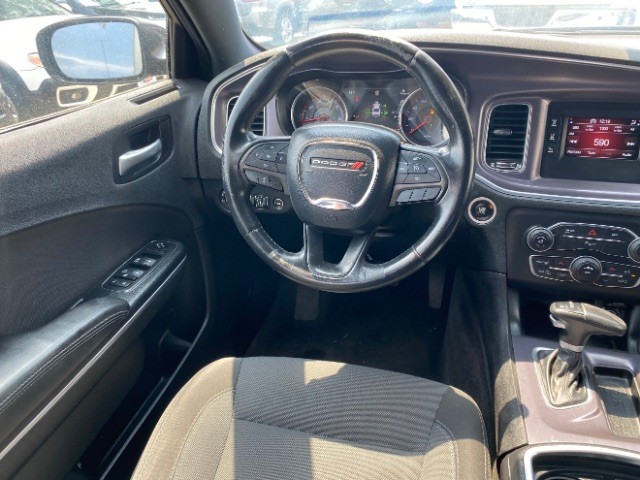 Dodge Charger Vehicle Full-screen Gallery Image 11