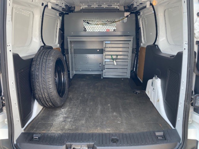 Ford Transit Connect Vehicle Full-screen Gallery Image 07
