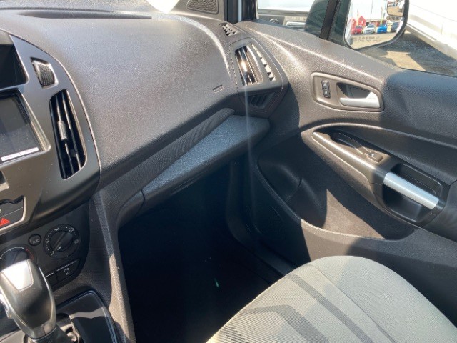 Ford Transit Connect Vehicle Full-screen Gallery Image 11