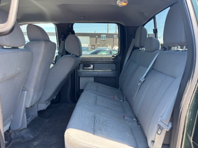 Ford F-150 Vehicle Full-screen Gallery Image 06