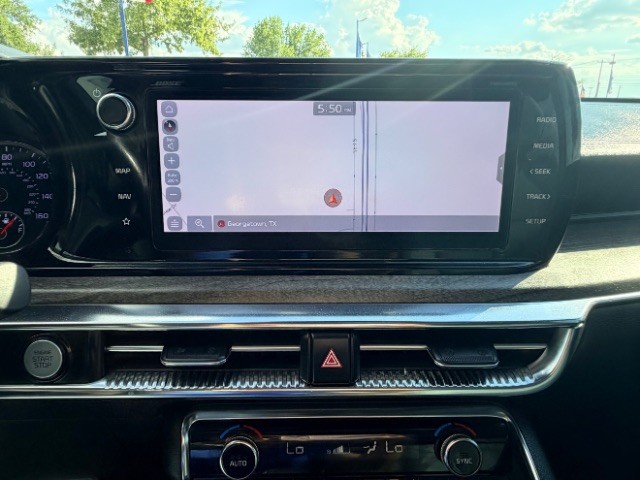 Kia K5 Vehicle Full-screen Gallery Image 14
