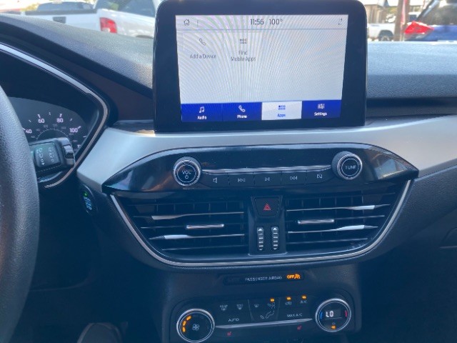 Ford Escape Vehicle Full-screen Gallery Image 12