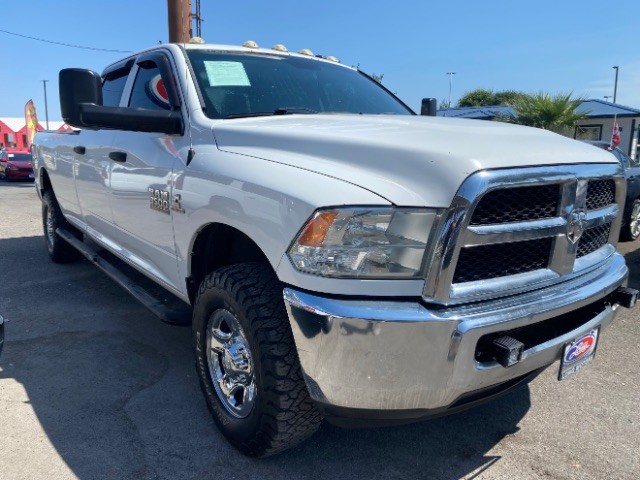 Ram 3500 Vehicle Full-screen Gallery Image 03