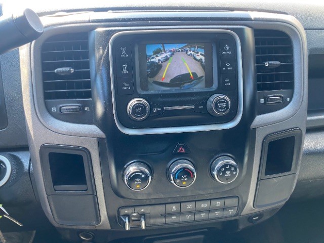 Ram 3500 Vehicle Full-screen Gallery Image 12