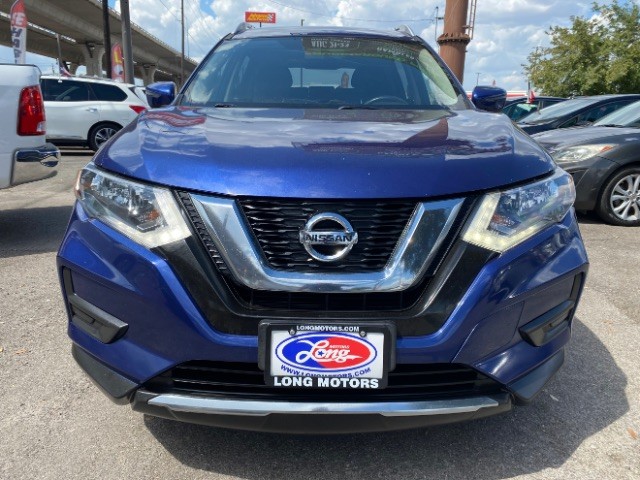 Nissan Rogue Vehicle Full-screen Gallery Image 02