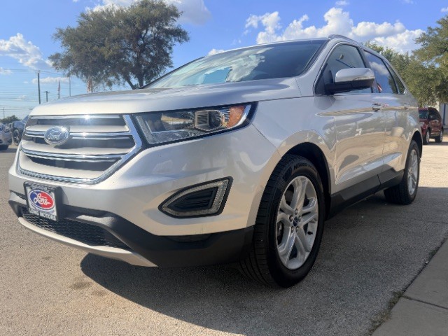 Ford Edge Vehicle Full-screen Gallery Image 03