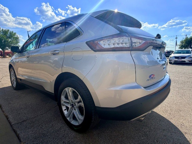 Ford Edge Vehicle Full-screen Gallery Image 05