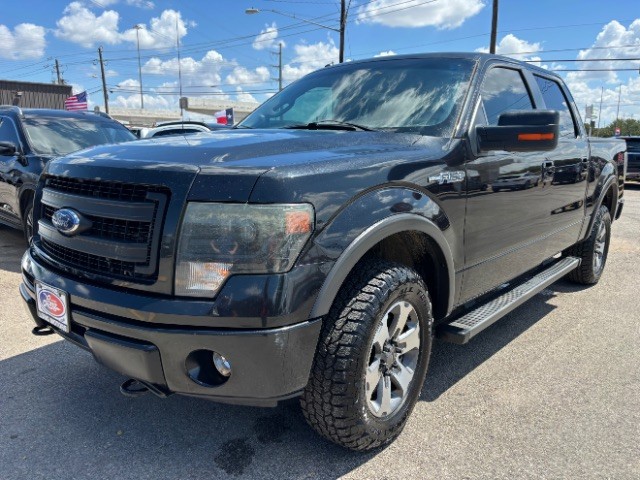 Ford F-150 Vehicle Full-screen Gallery Image 03