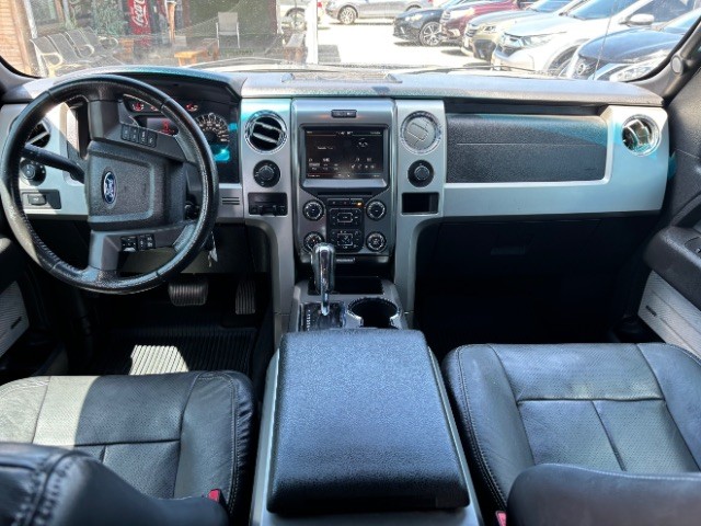 Ford F-150 Vehicle Full-screen Gallery Image 07