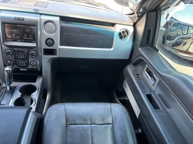 Ford F-150 Vehicle Full-screen Gallery Image 09