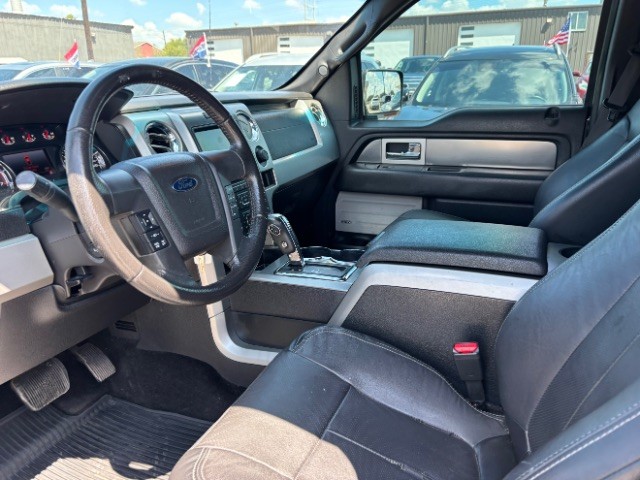 Ford F-150 Vehicle Full-screen Gallery Image 10