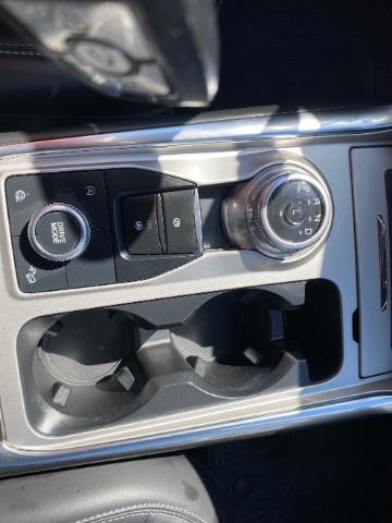 Ford Explorer Vehicle Full-screen Gallery Image 14