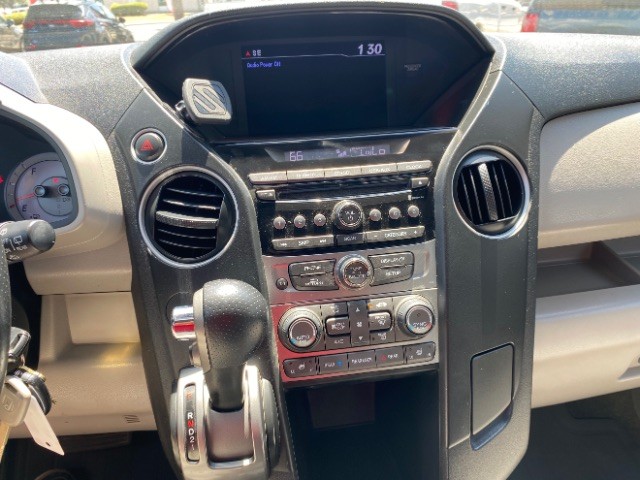 Honda Pilot Vehicle Full-screen Gallery Image 14