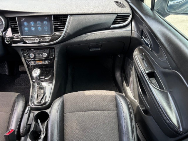 Buick Encore Vehicle Full-screen Gallery Image 09