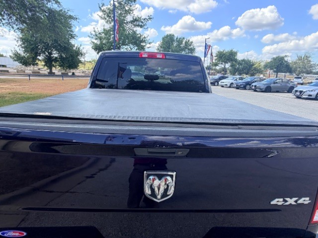 Ram 1500 Vehicle Full-screen Gallery Image 06
