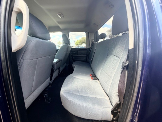 Ram 1500 Vehicle Full-screen Gallery Image 12