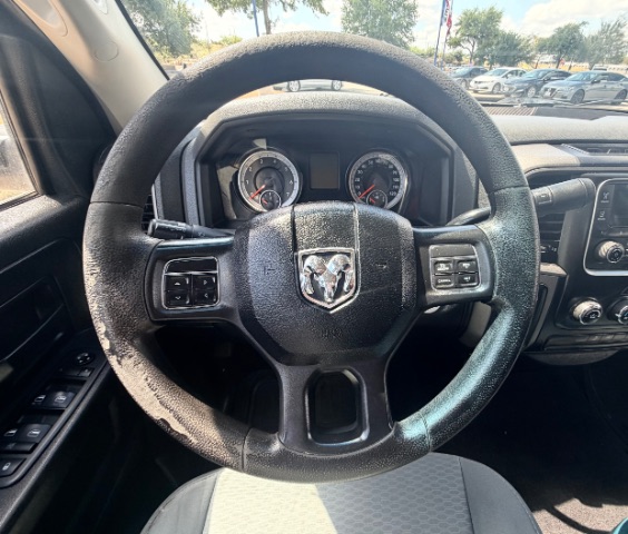 Ram 1500 Vehicle Full-screen Gallery Image 13