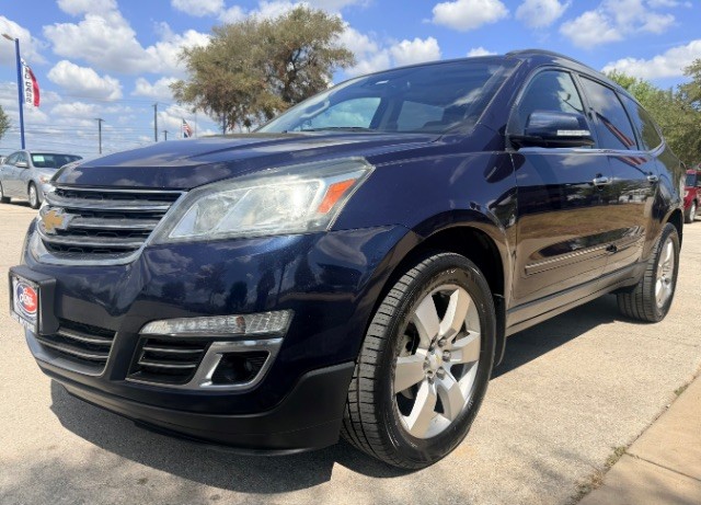 Chevrolet Traverse Vehicle Full-screen Gallery Image 03