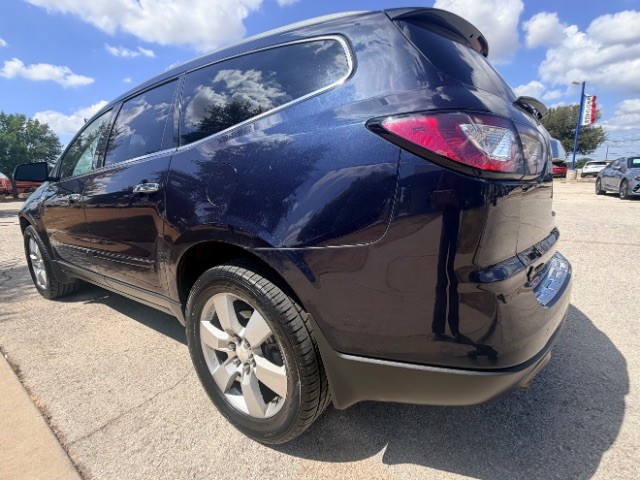 Chevrolet Traverse Vehicle Full-screen Gallery Image 05