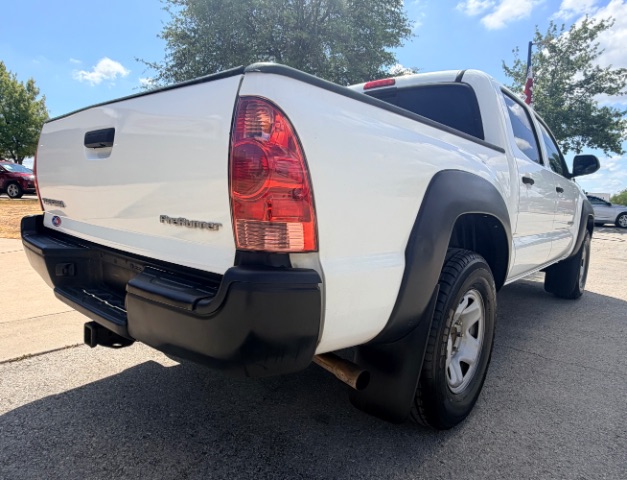 Toyota Tacoma Vehicle Full-screen Gallery Image 04