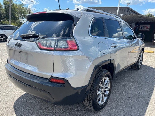 Jeep Cherokee Vehicle Full-screen Gallery Image 05