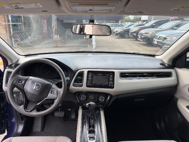 Honda HR-V Vehicle Full-screen Gallery Image 07
