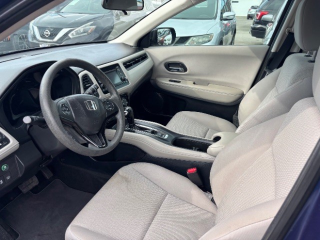 Honda HR-V Vehicle Full-screen Gallery Image 11