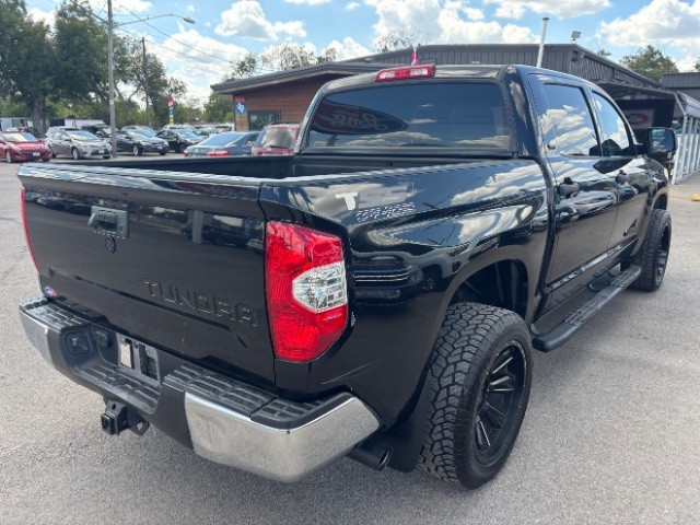 Toyota Tundra Vehicle Full-screen Gallery Image 07