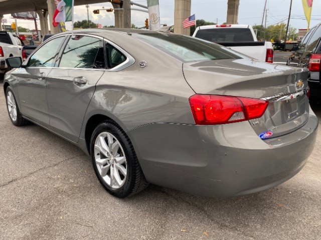 Chevrolet Impala Vehicle Full-screen Gallery Image 05