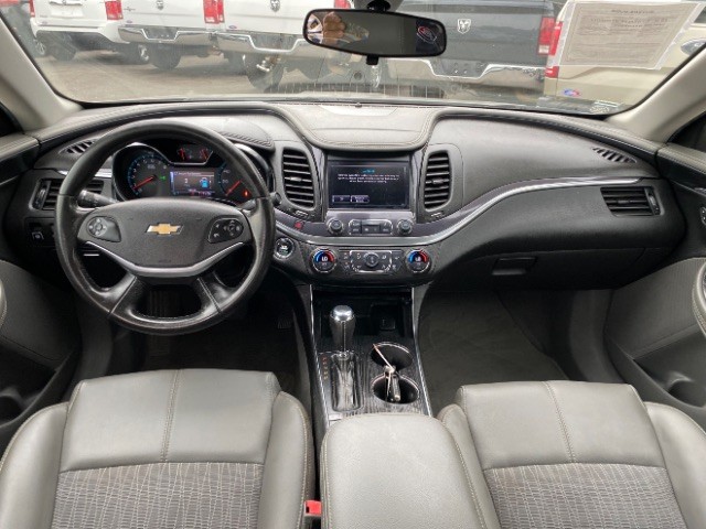 Chevrolet Impala Vehicle Full-screen Gallery Image 06