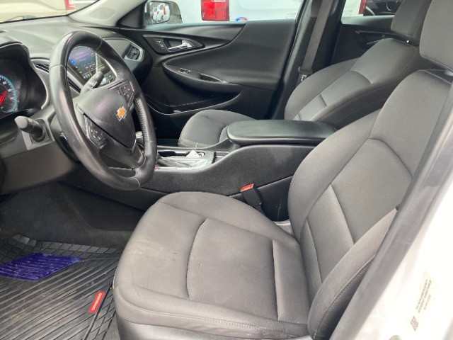 Chevrolet Malibu Vehicle Full-screen Gallery Image 07