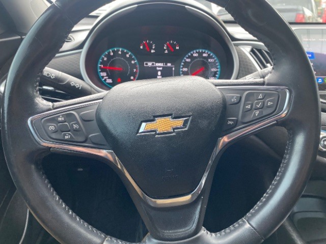Chevrolet Malibu Vehicle Full-screen Gallery Image 13