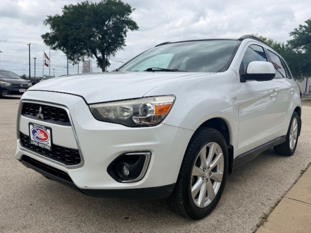 Mitsubishi Outlander Sport Vehicle Full-screen Gallery Image 02