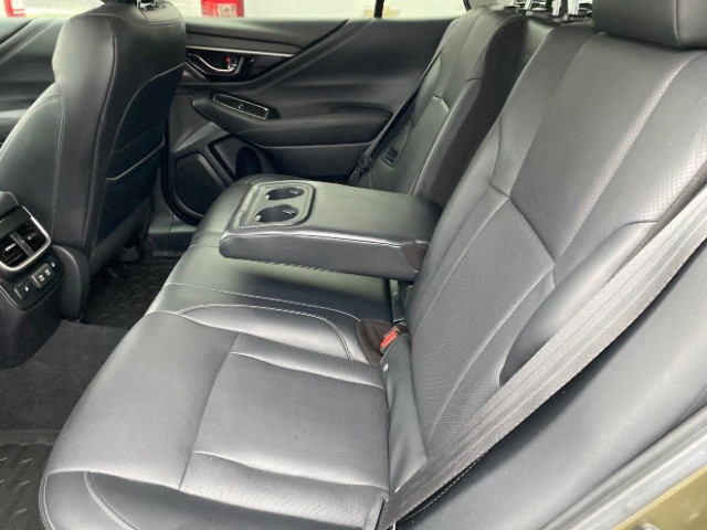 Subaru Outback Vehicle Full-screen Gallery Image 07