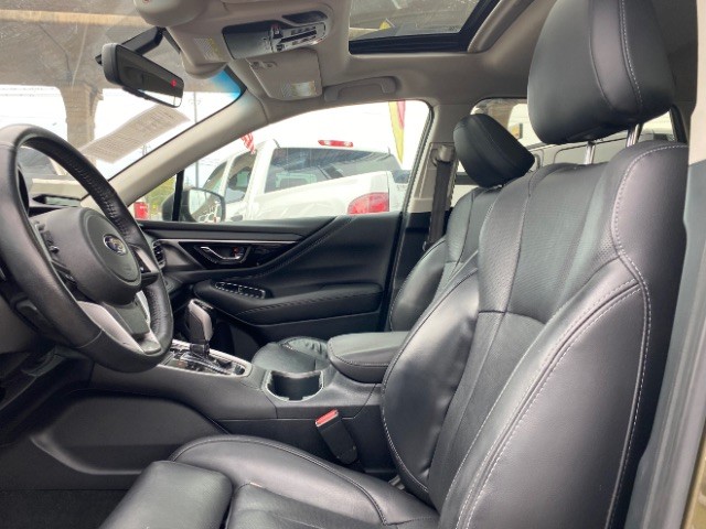 Subaru Outback Vehicle Full-screen Gallery Image 08