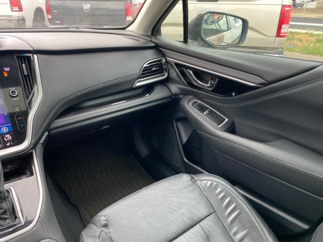 Subaru Outback Vehicle Full-screen Gallery Image 10
