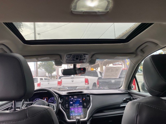 Subaru Outback Vehicle Full-screen Gallery Image 12