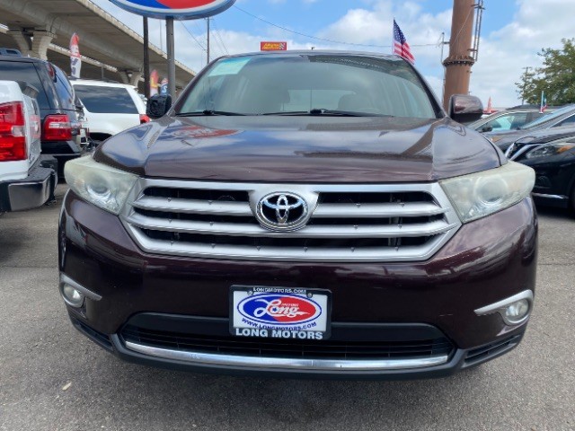 Toyota Highlander Vehicle Full-screen Gallery Image 02