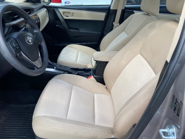 Toyota Corolla Vehicle Full-screen Gallery Image 08