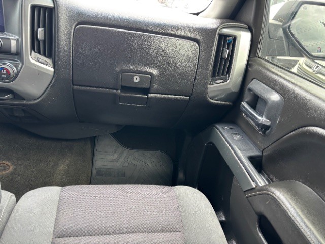 Chevrolet Silverado 1500 Vehicle Full-screen Gallery Image 09