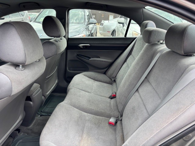 Honda Civic Sedan Vehicle Full-screen Gallery Image 06