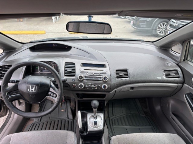 Honda Civic Sedan Vehicle Full-screen Gallery Image 07