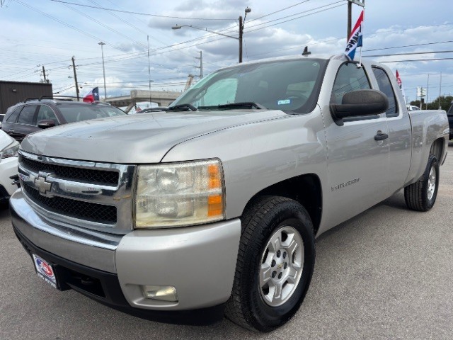 Chevrolet Silverado 1500 Vehicle Full-screen Gallery Image 03