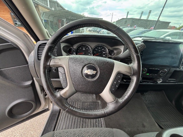 Chevrolet Silverado 1500 Vehicle Full-screen Gallery Image 10