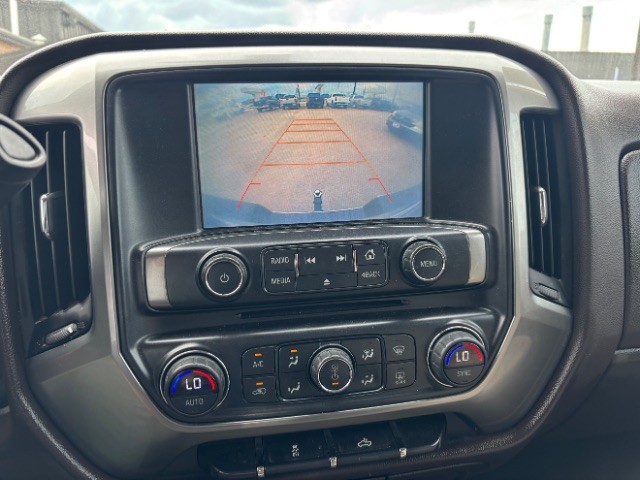 Chevrolet Silverado 1500 Vehicle Full-screen Gallery Image 11