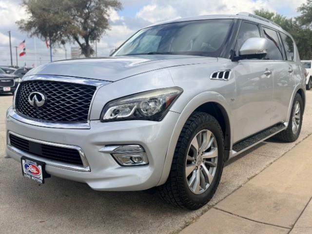 INFINITI QX80 Vehicle Full-screen Gallery Image 03